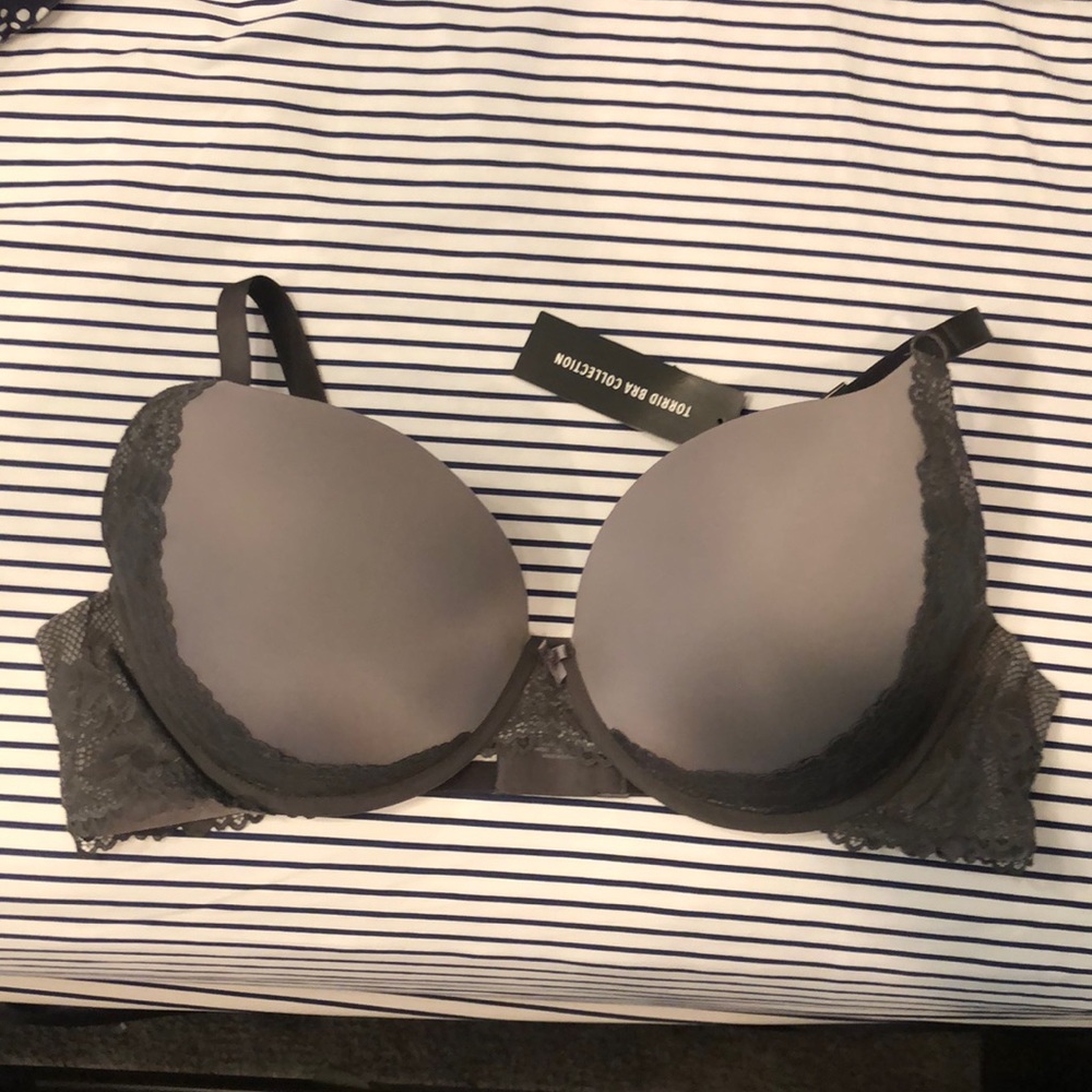 Torrid 44DD Grey/Grey Strappy Push Up Plunge Bra